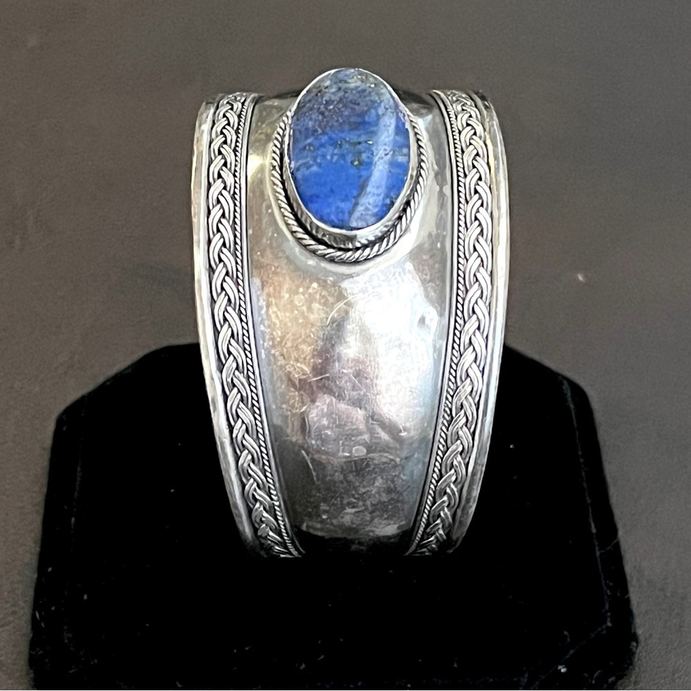 🔴SALE🔴 Vintage sterling silver lapis lazuli wide cuff bracelet - Picture 5 of 10